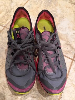 Under Armour Women's Gray and Pink Athletic Running Shoes Size 7.5